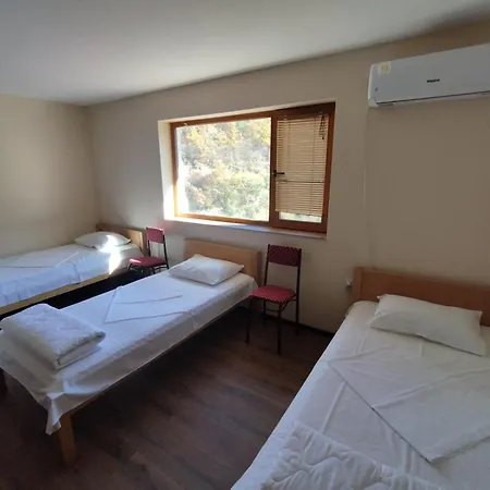 Lodge бачо киро